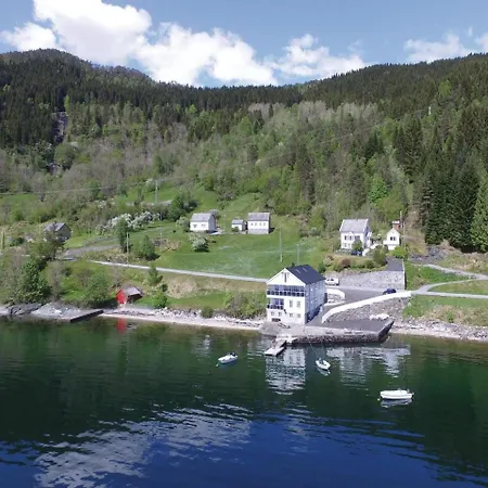 Three-bedroom Holiday In *
